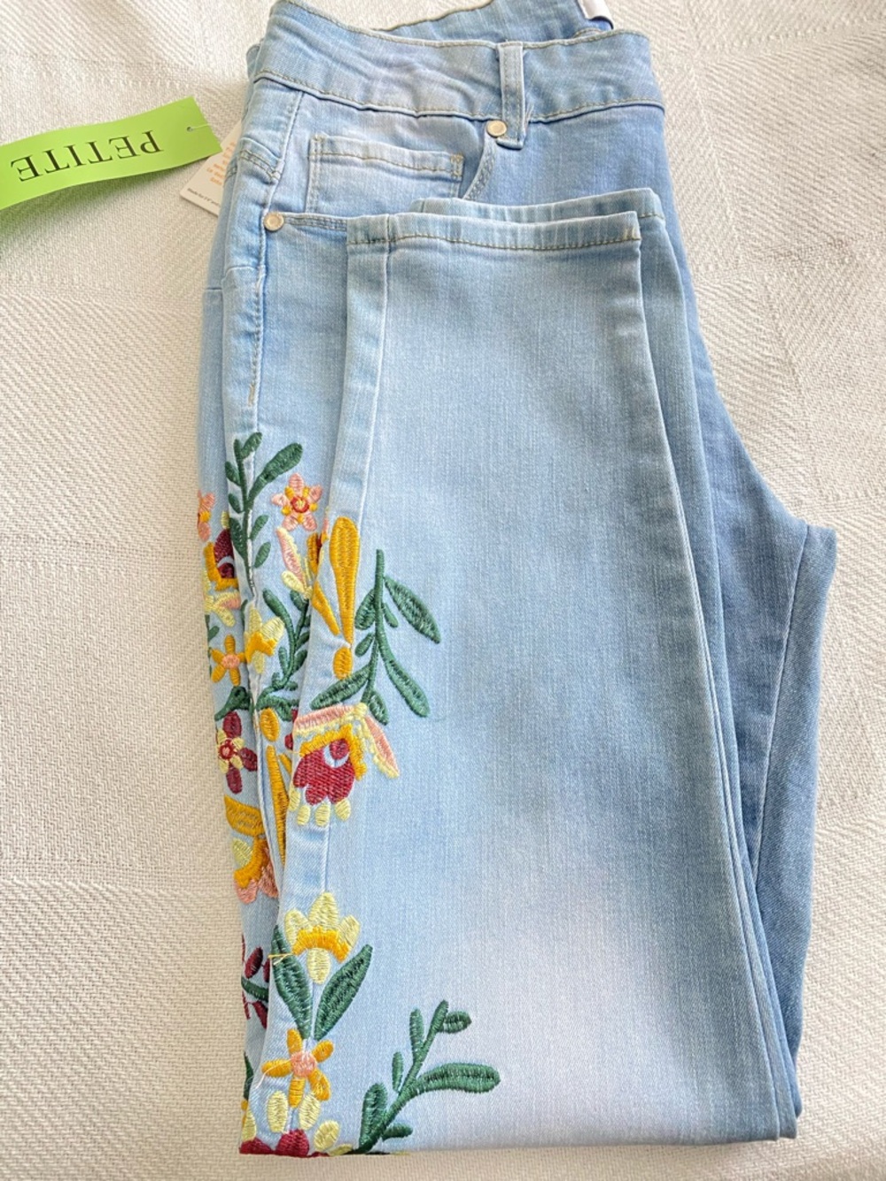 NWT Sandpiper Skinny Light Wash Blue Embroidered Floral Women’s Denim 14 P